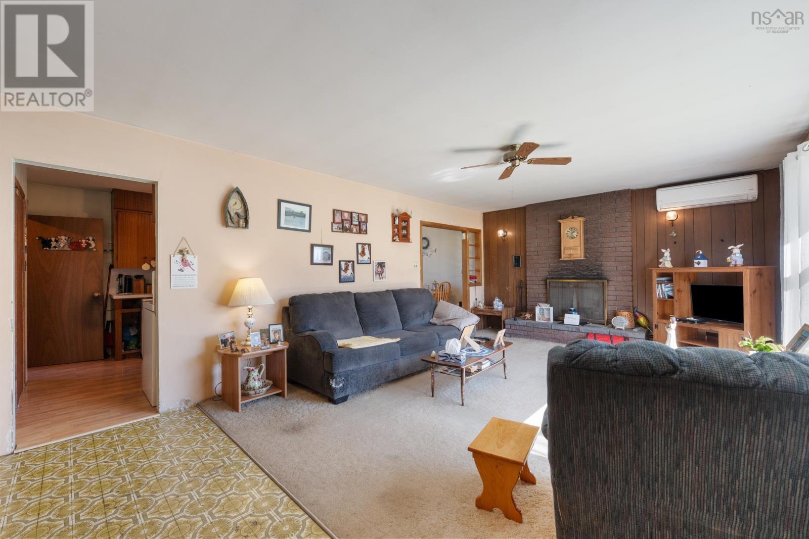 301 Highway 201 - 13