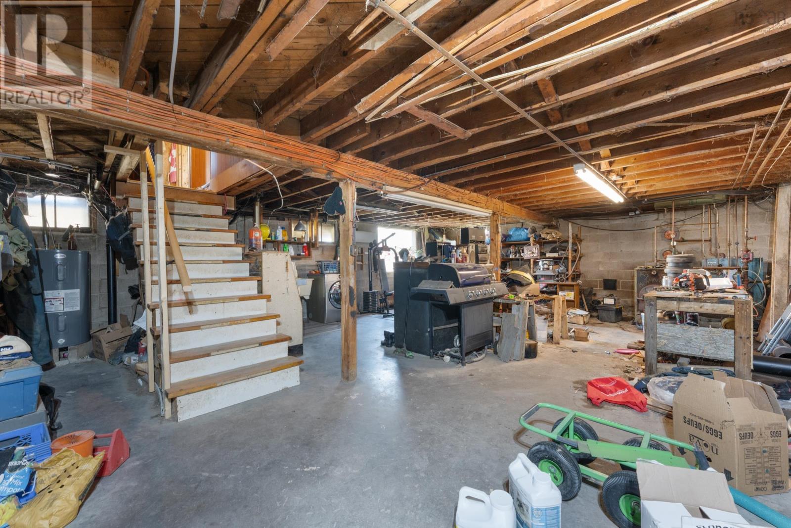301 Highway 201 - 28