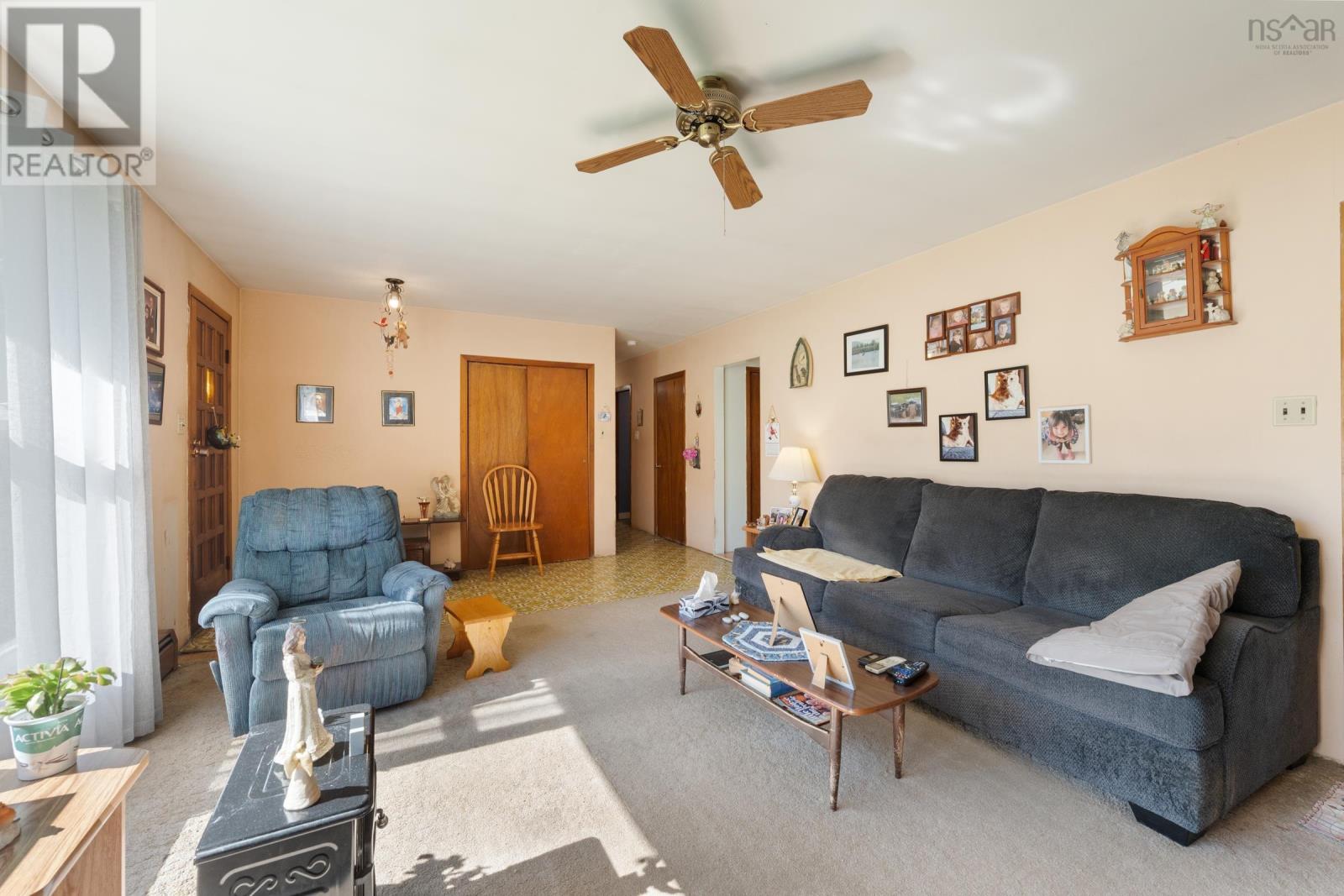 301 Highway 201 - 15