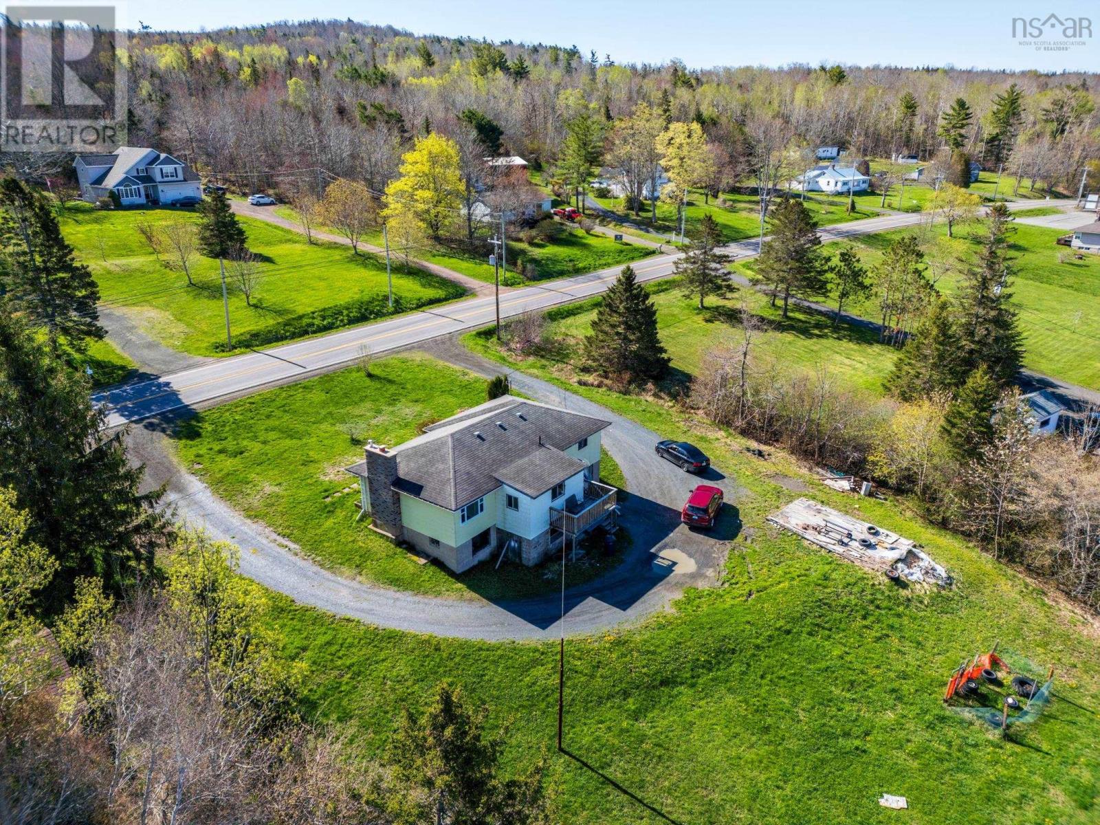 301 Highway 201 - 4