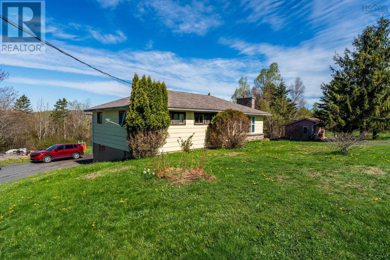 301 Highway 201 - 35
