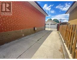 2864 Weston Road, Toronto, ON M9M2S3 Photo 40