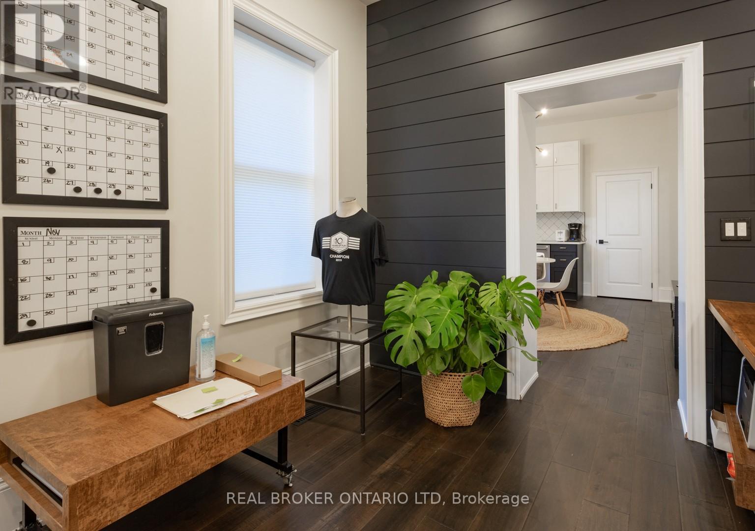 463 KING STREET - 9