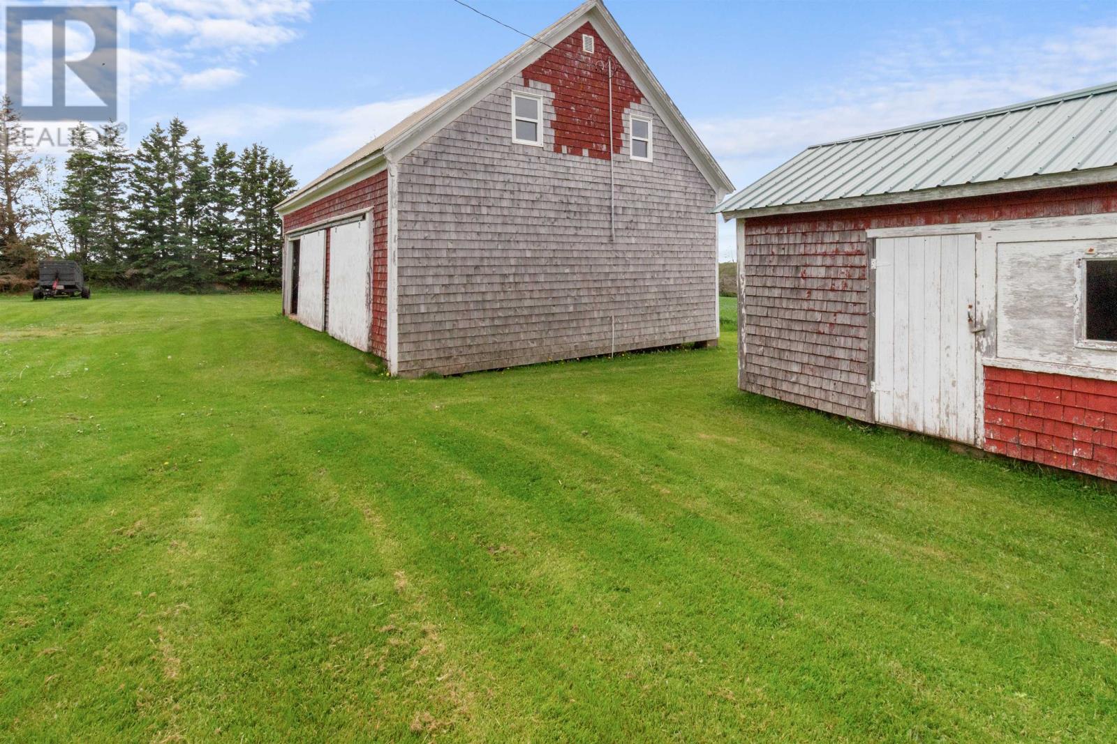 405 Newtown Road - 23