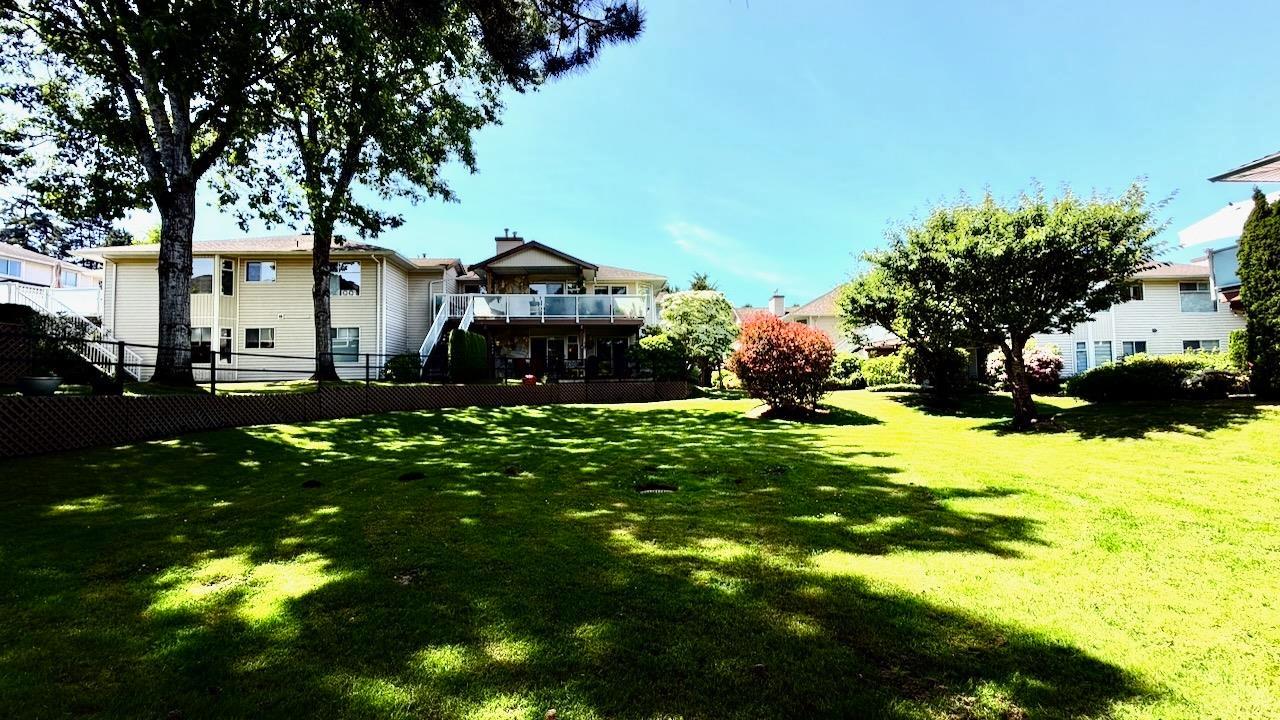 153 6875 121 STREET, Surrey