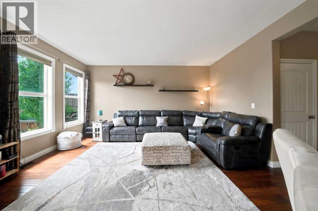 Bright South Facing Living Room
