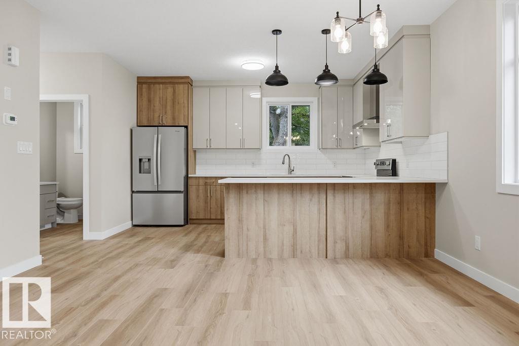 6204 150 AV NW - 19
