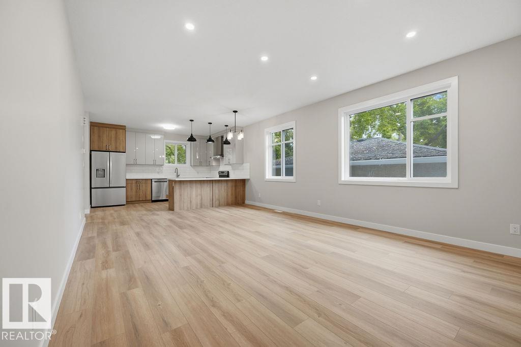 6204 150 AV NW - 23