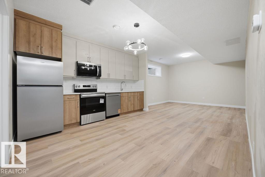 6204 150 AV NW - 43