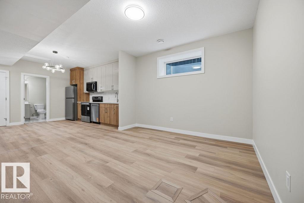 6204 150 AV NW - 48