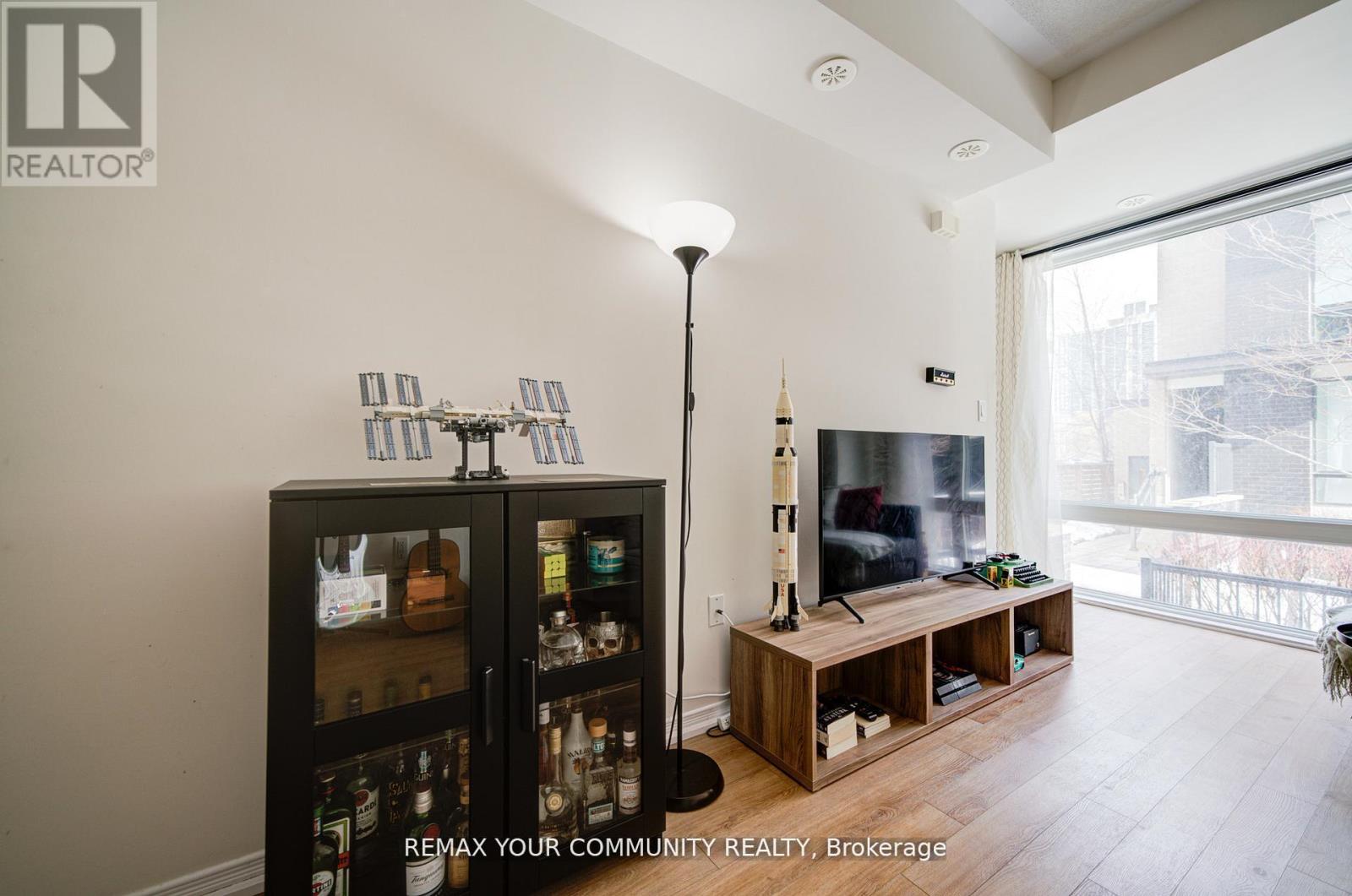 #146 34 FIELDWAY ROAD - 13