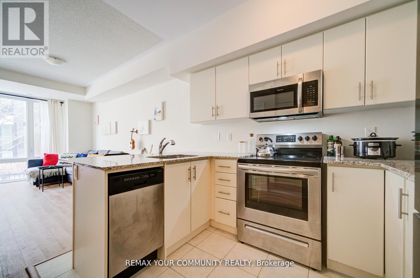 #146 34 FIELDWAY ROAD - 17
