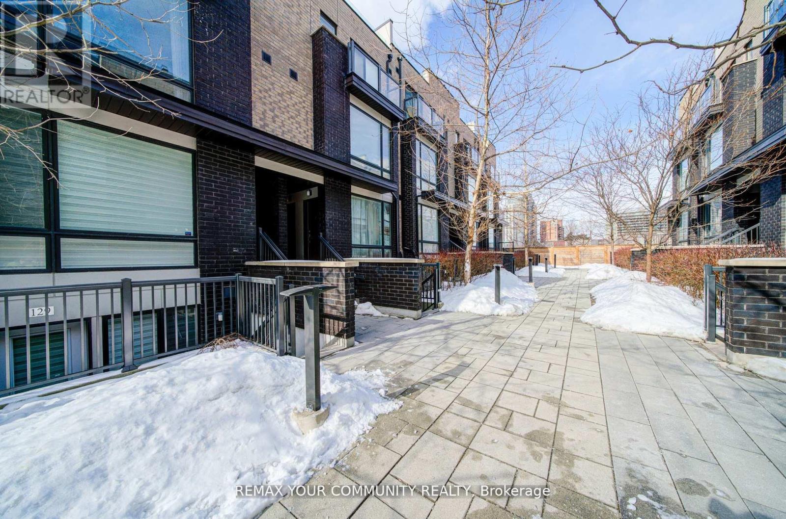 #146 34 FIELDWAY ROAD - 5