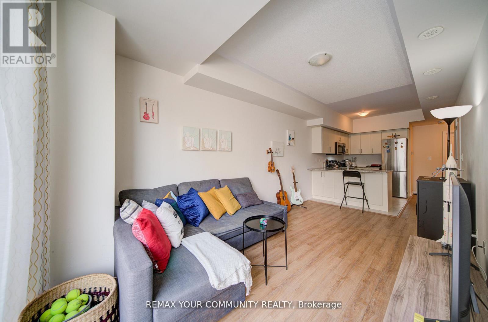 #146 34 FIELDWAY ROAD - 8