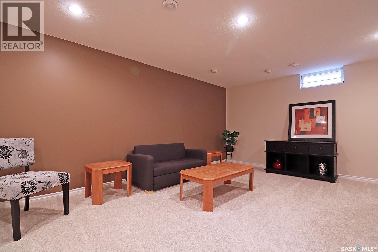 72 Collacott DRIVE — photo 20