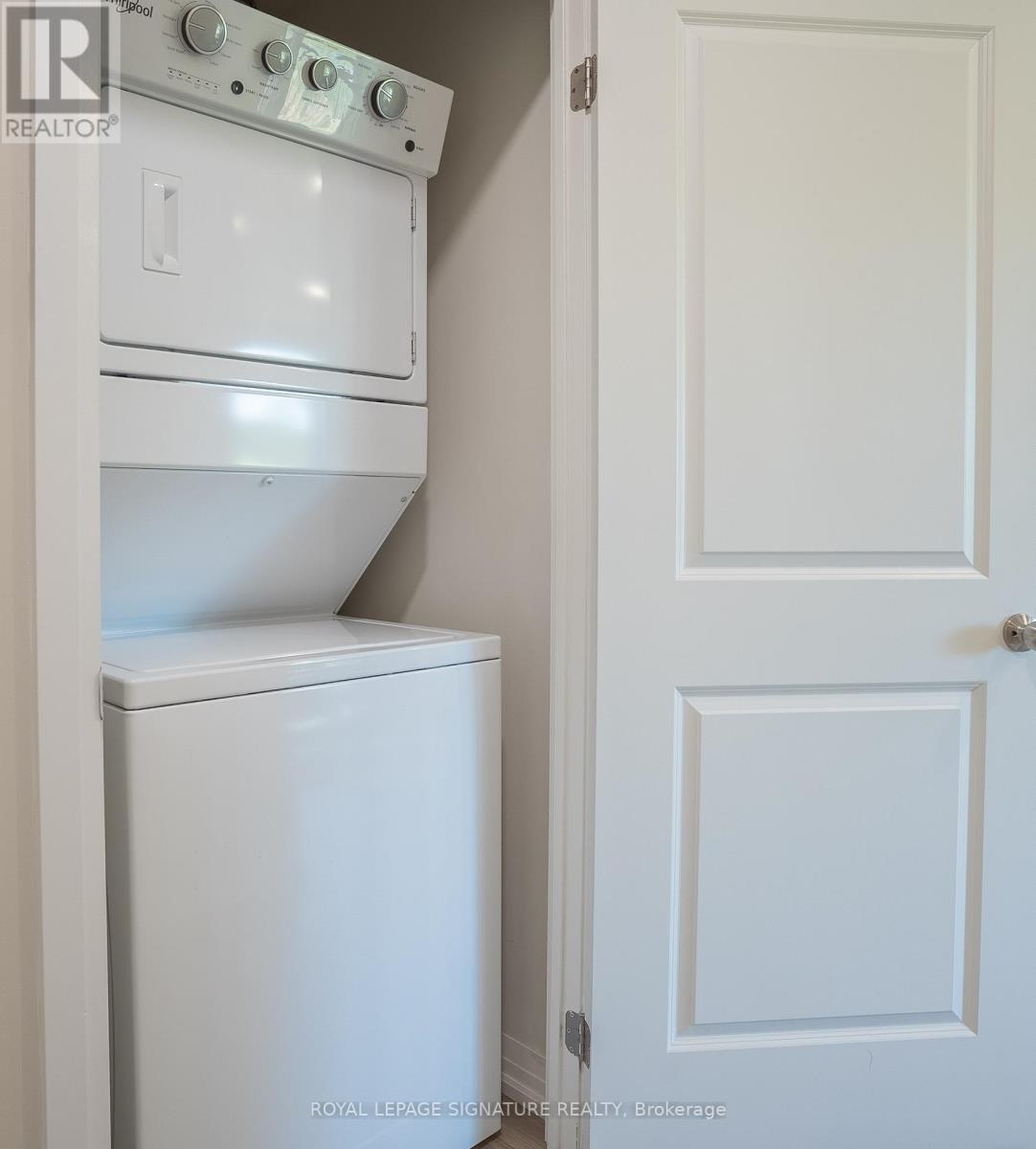 #UP27 50 HERRICK AVENUE - 7