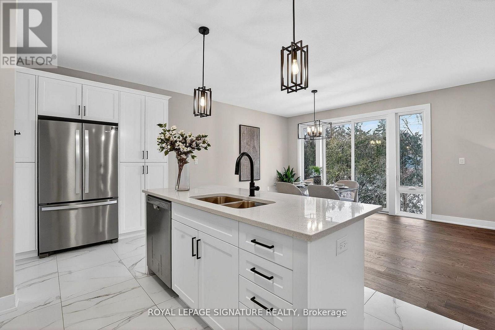 #5 297 WHITING STREET - 10