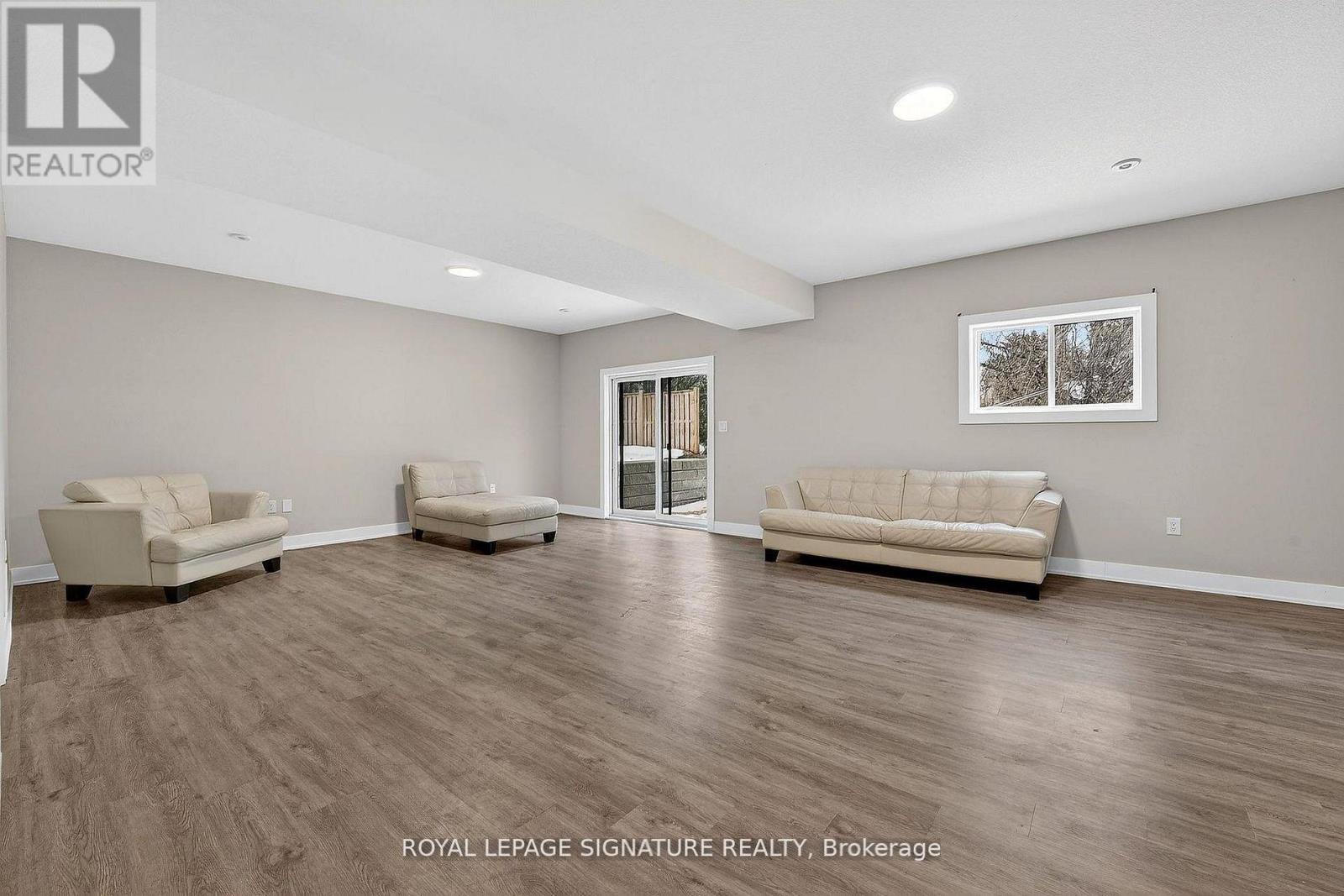 #5 297 WHITING STREET - 35