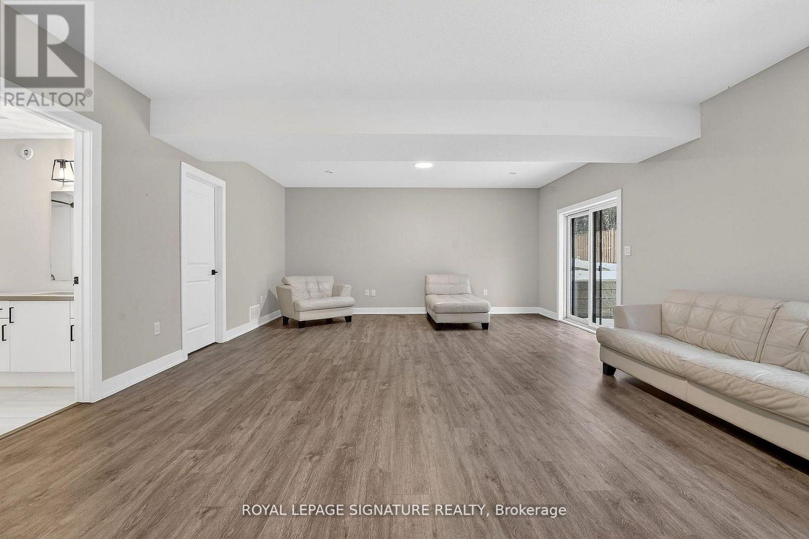 #5 297 WHITING STREET - 36