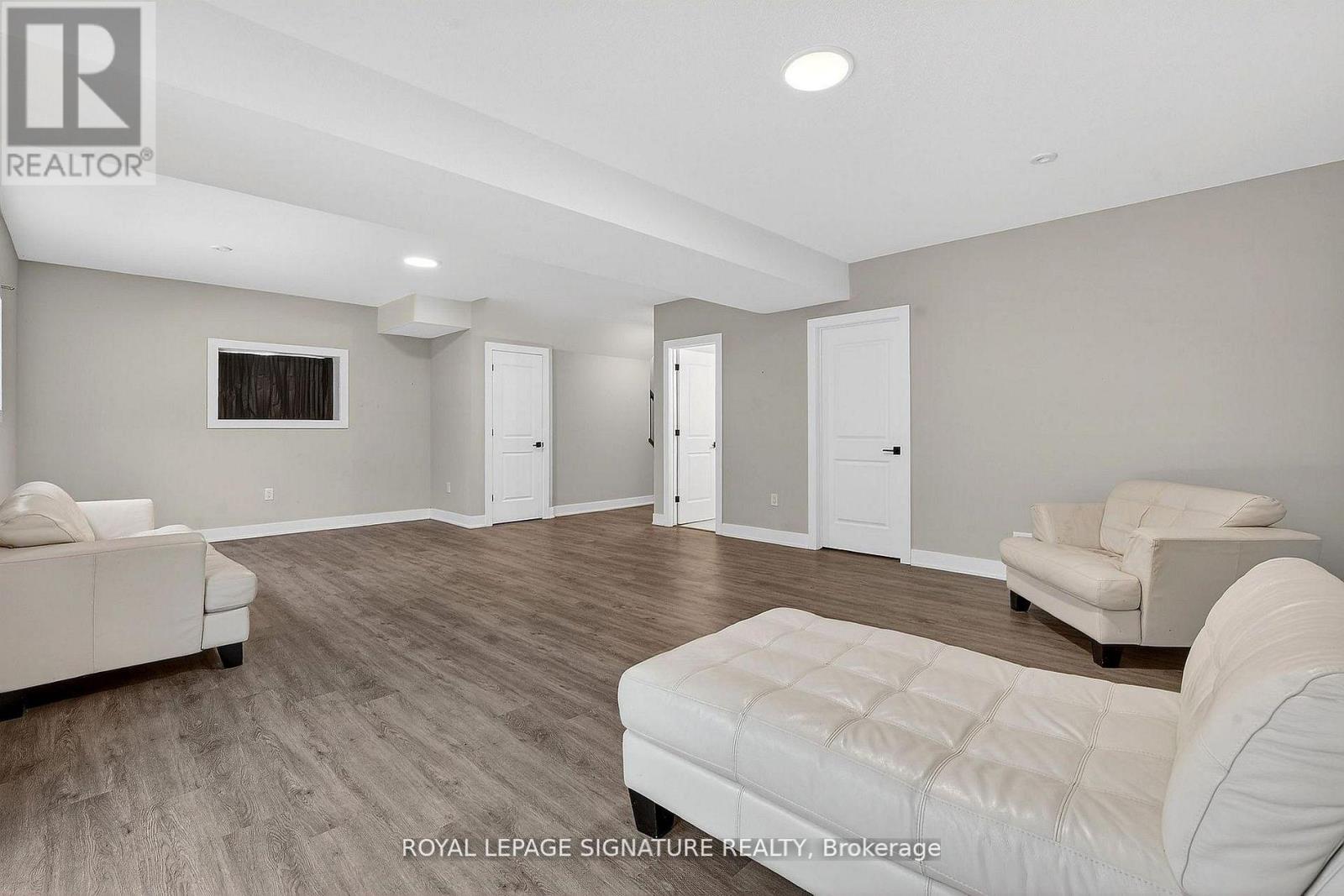 #5 297 WHITING STREET - 39