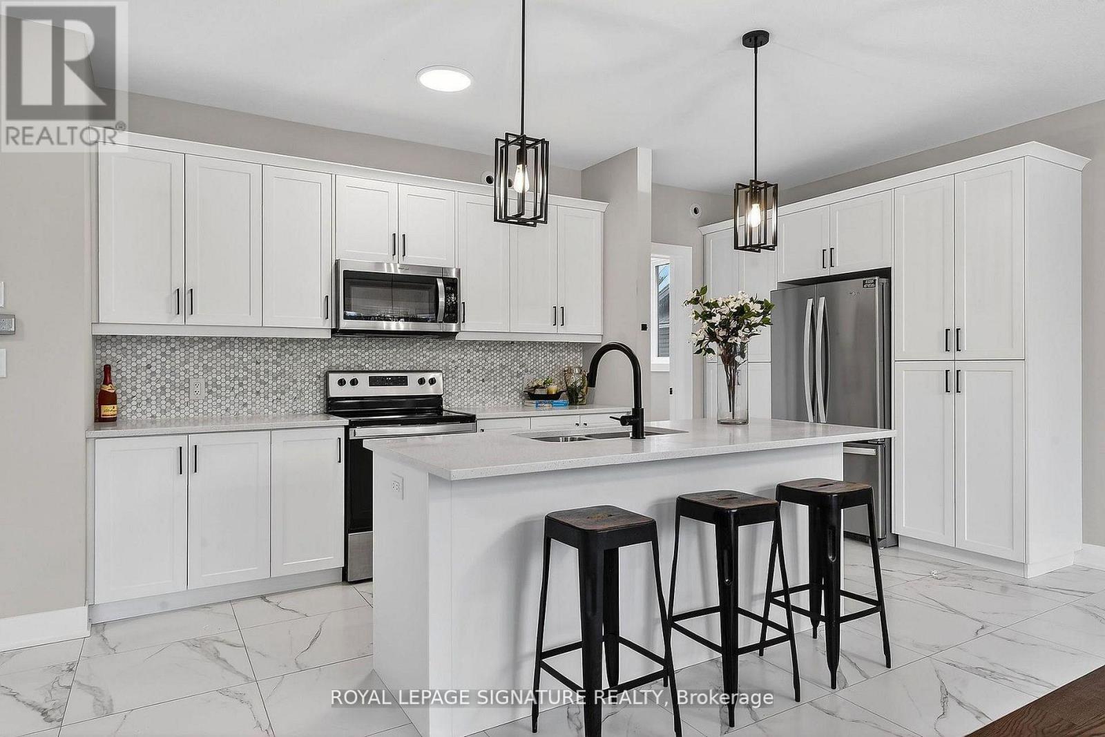 #5 297 WHITING STREET - 7