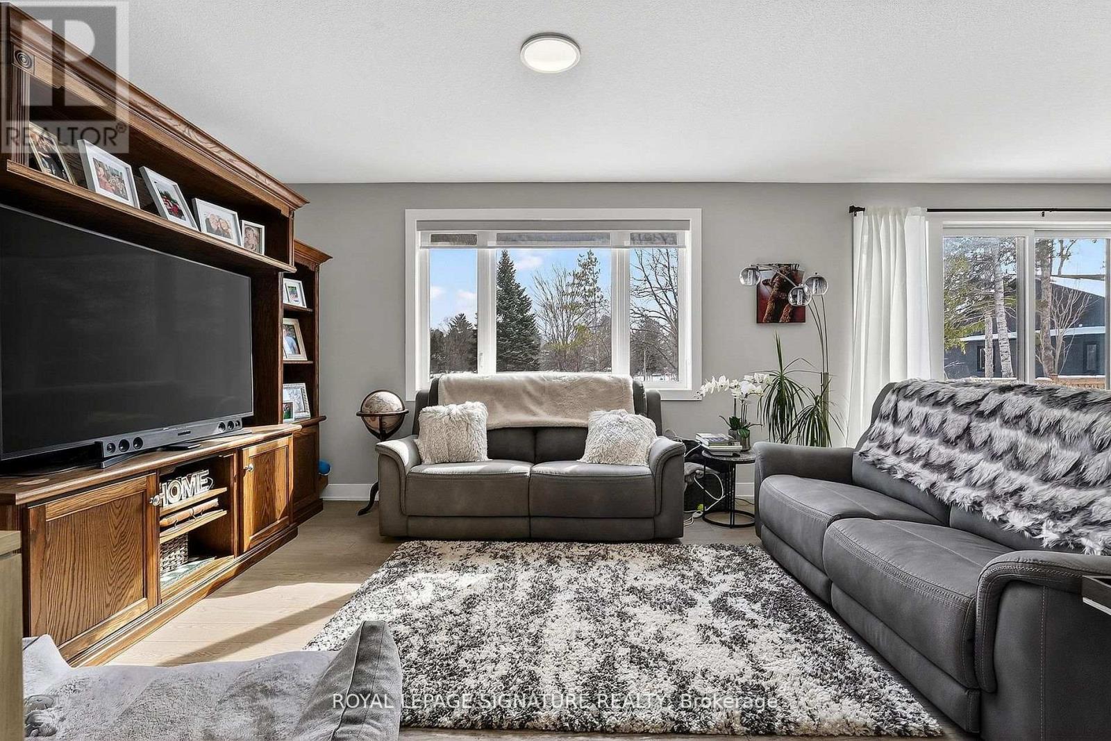 #11 297 WHITING STREET - 12