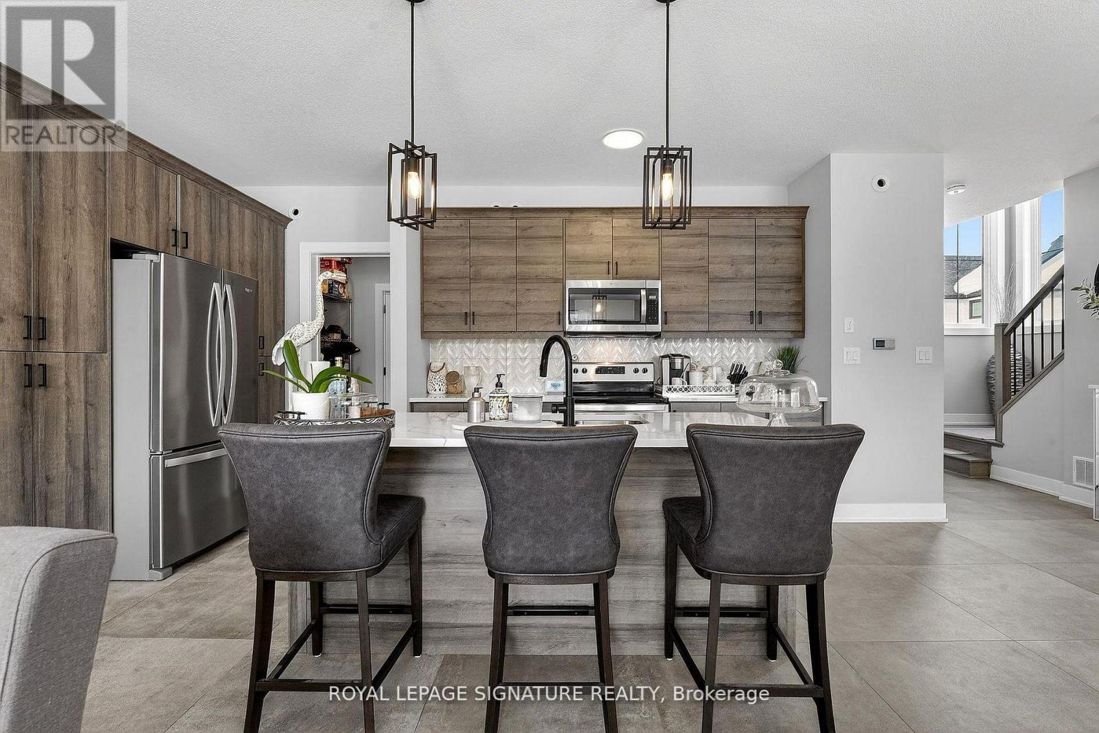 #11 297 WHITING STREET - 15