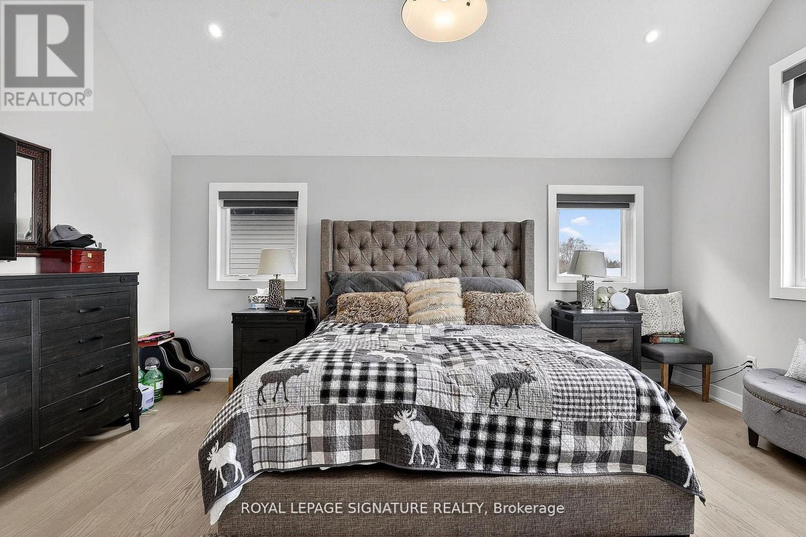 #11 297 WHITING STREET - 37