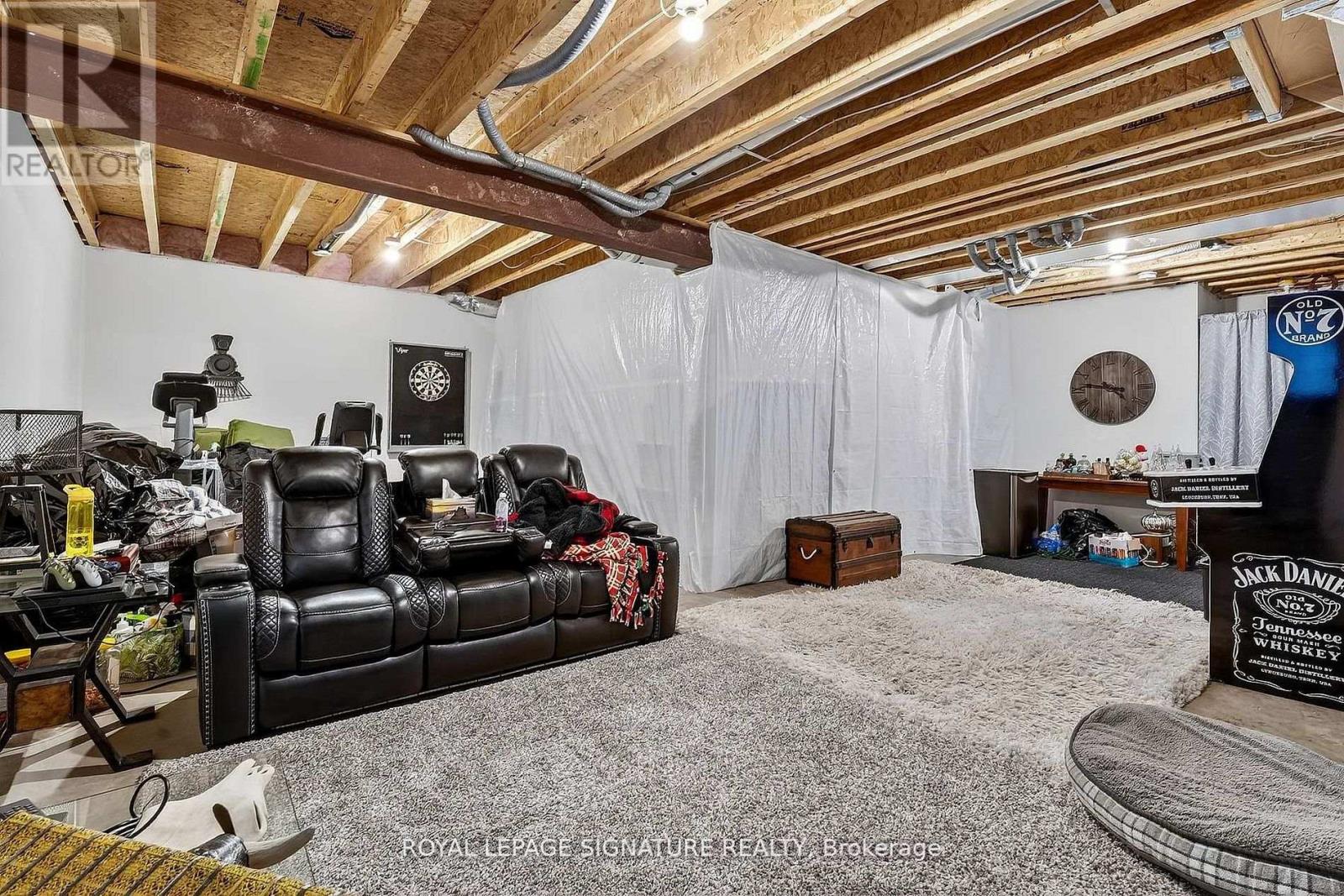 #11 297 WHITING STREET - 45