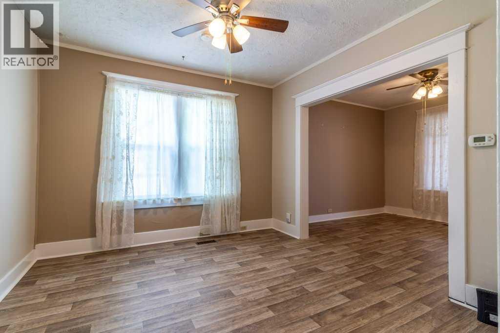 1826 5 Avenue N - 11