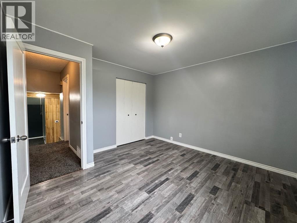 219 8 Street - 13