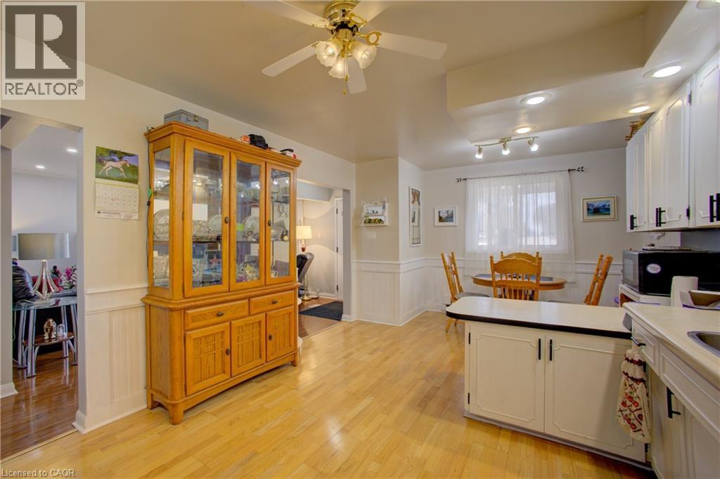 102 BYELAND Drive - Image 16