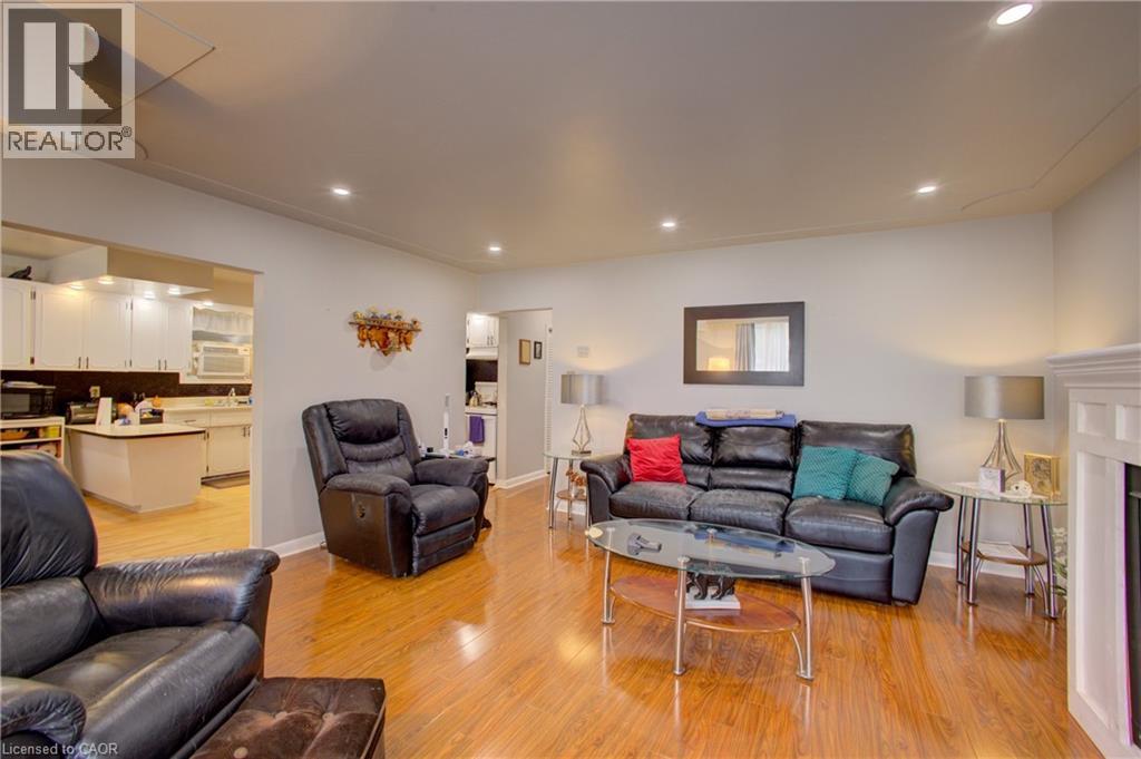102 BYELAND Drive - Image 10