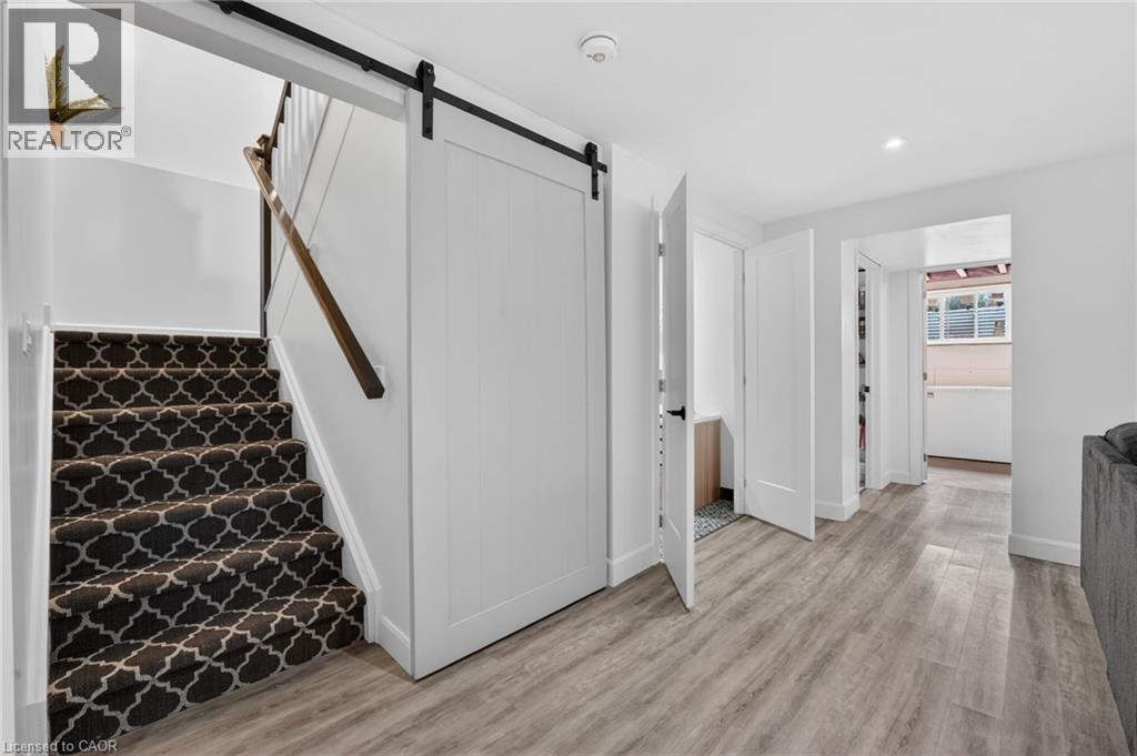195 VICTORIA Avenue - 34