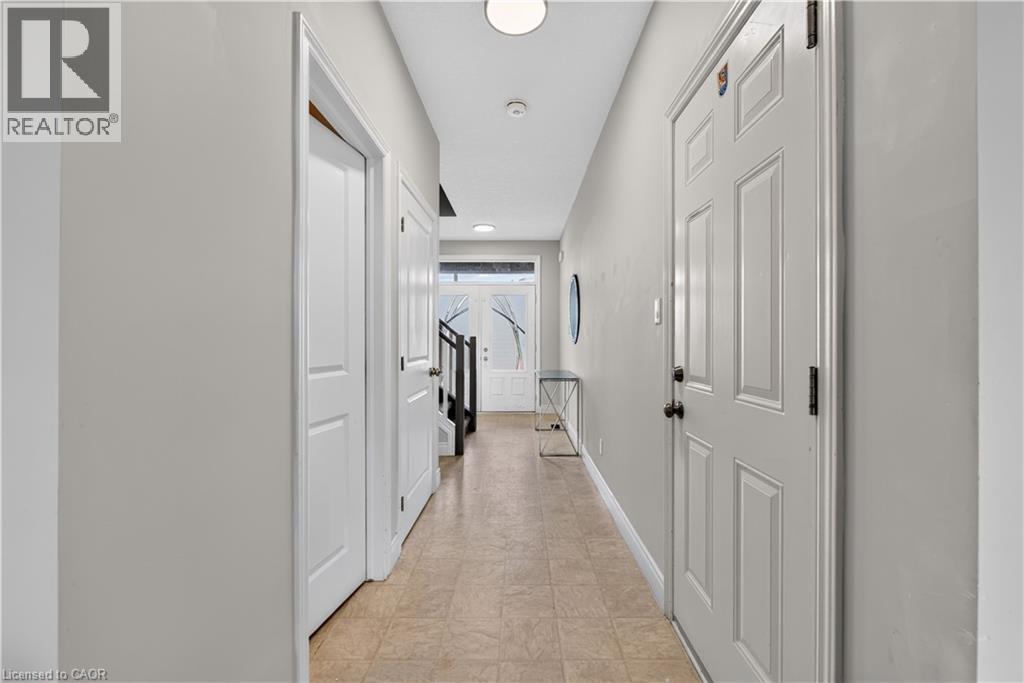 32 ASHBERRY Place - 8
