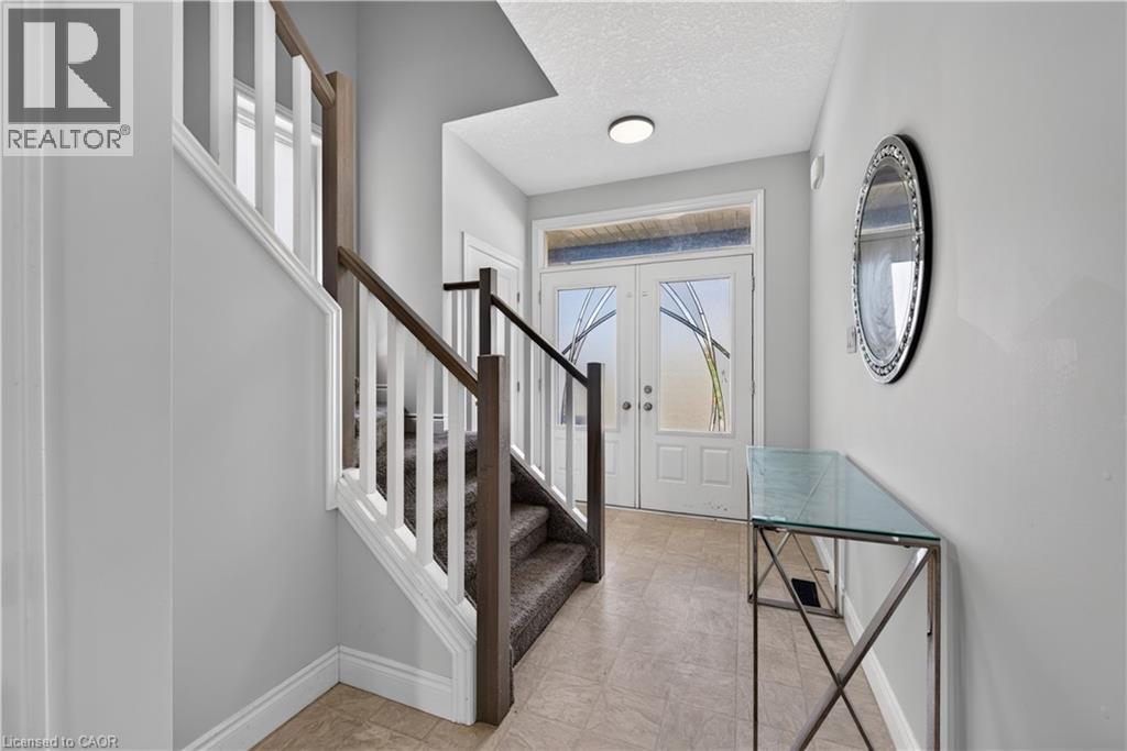 32 ASHBERRY Place - 7