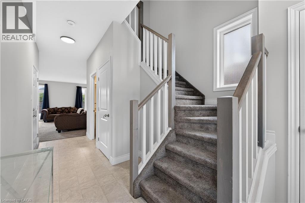 32 ASHBERRY Place - 20