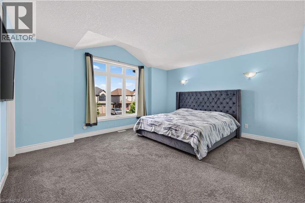 32 ASHBERRY Place - 23