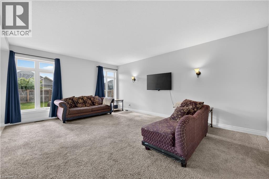 32 ASHBERRY Place - 9