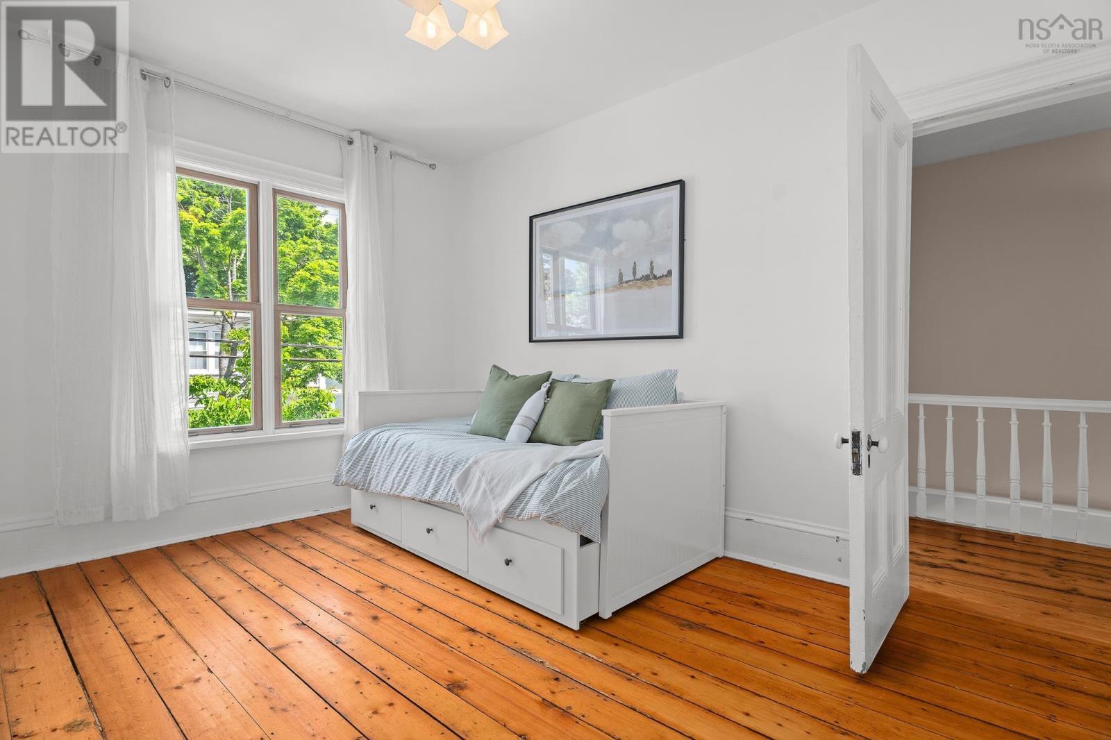 Property 25 of 43 of 6078 Compton Avenue