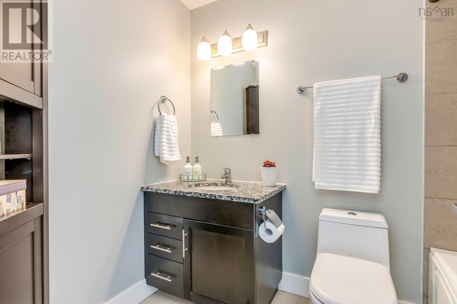 Property 21 of 36 of 503 31 Kings Wharf Place