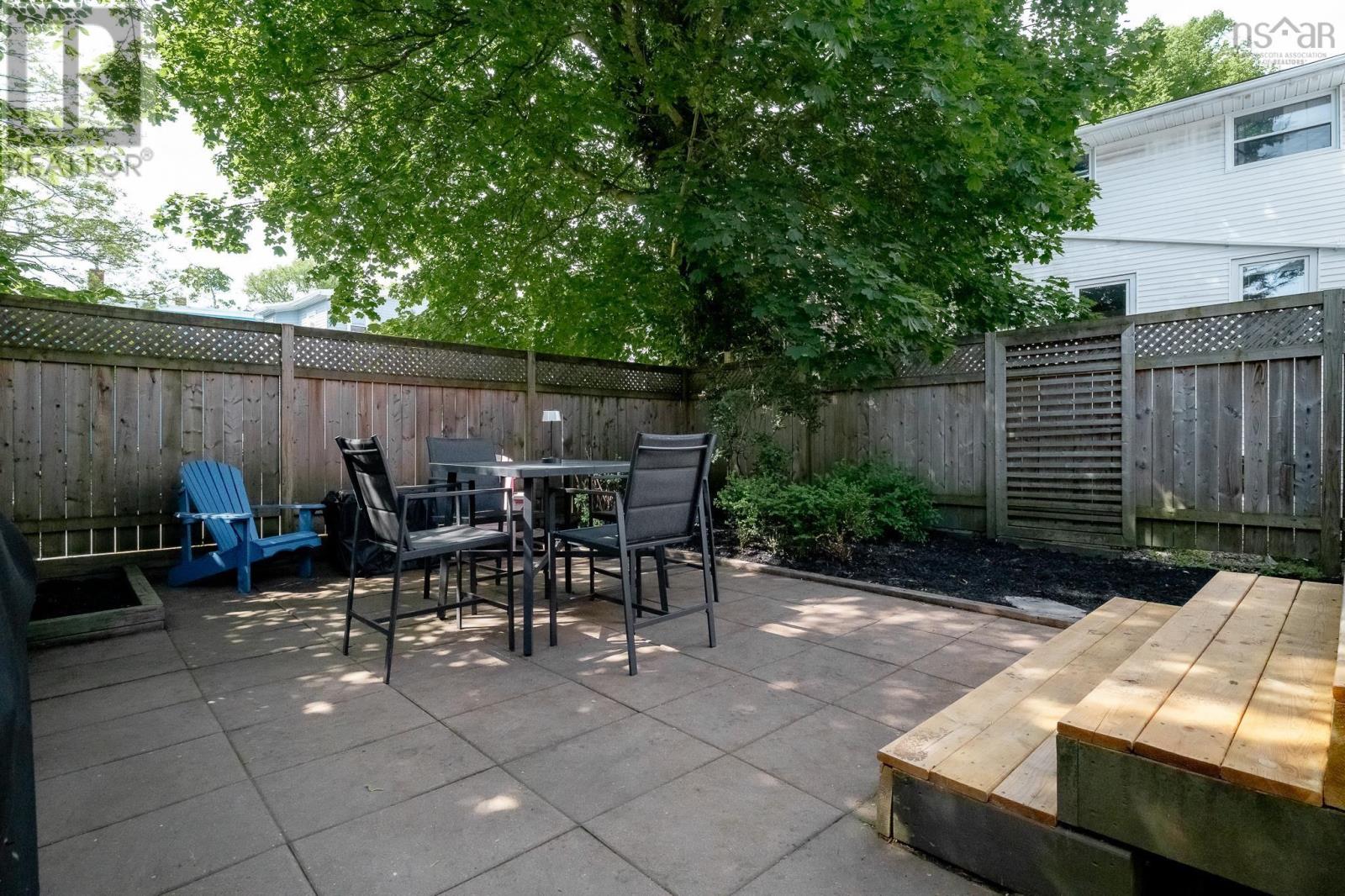 Property 36 of 43 of 6078 Compton Avenue