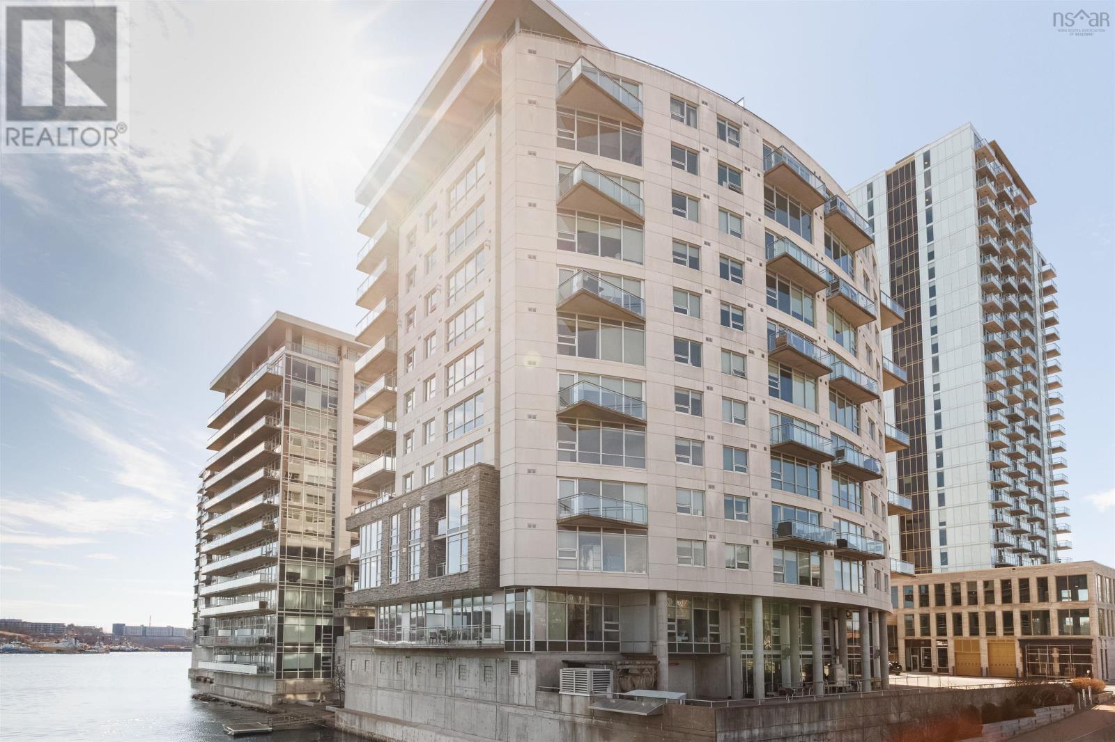 Property 2 of 25 of 308 15 Kings Wharf Place