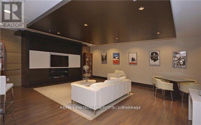 #424 120 DALLIMORE CIRCLE - 17