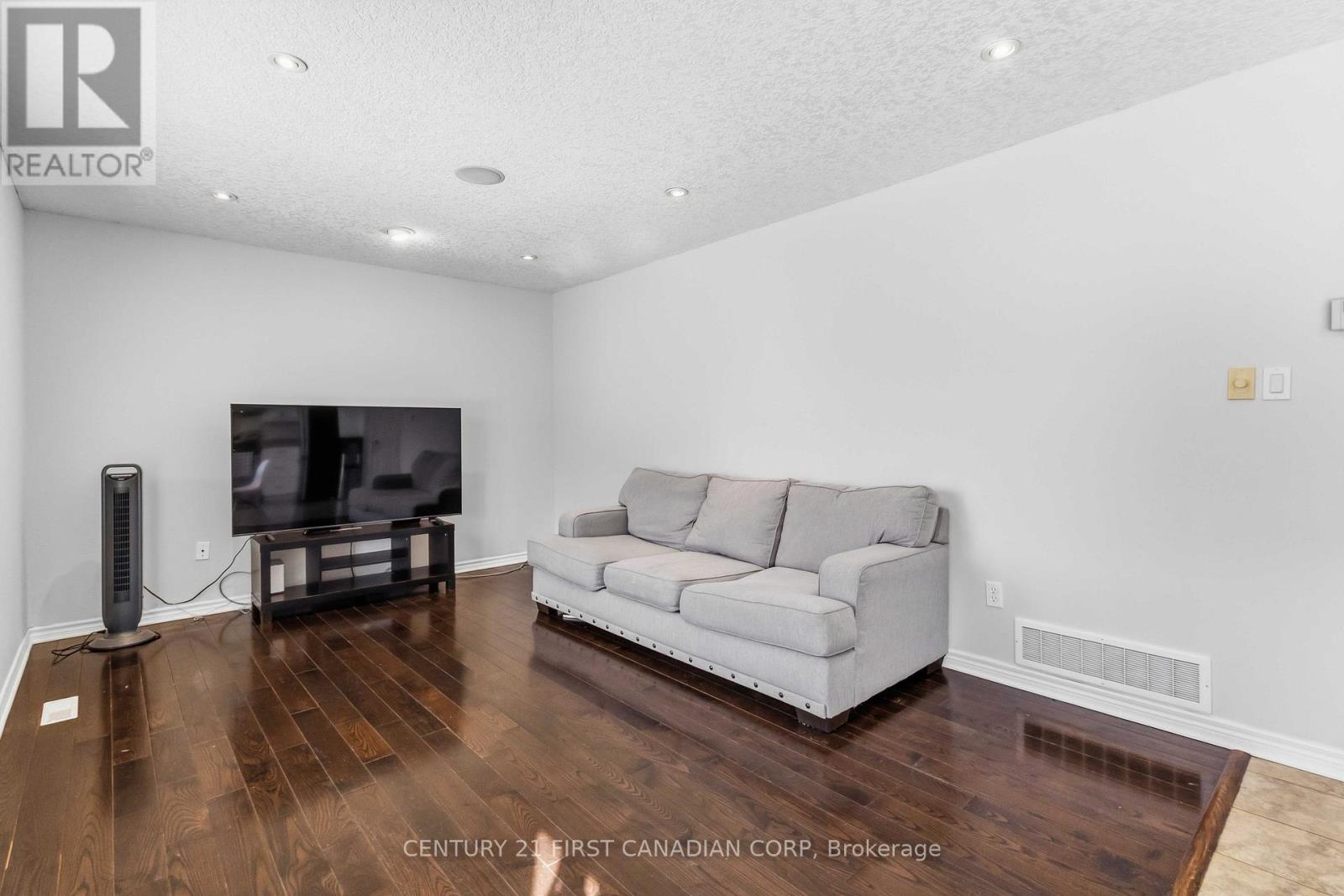 1678 BLACKMAPLE CRESCENT - 12