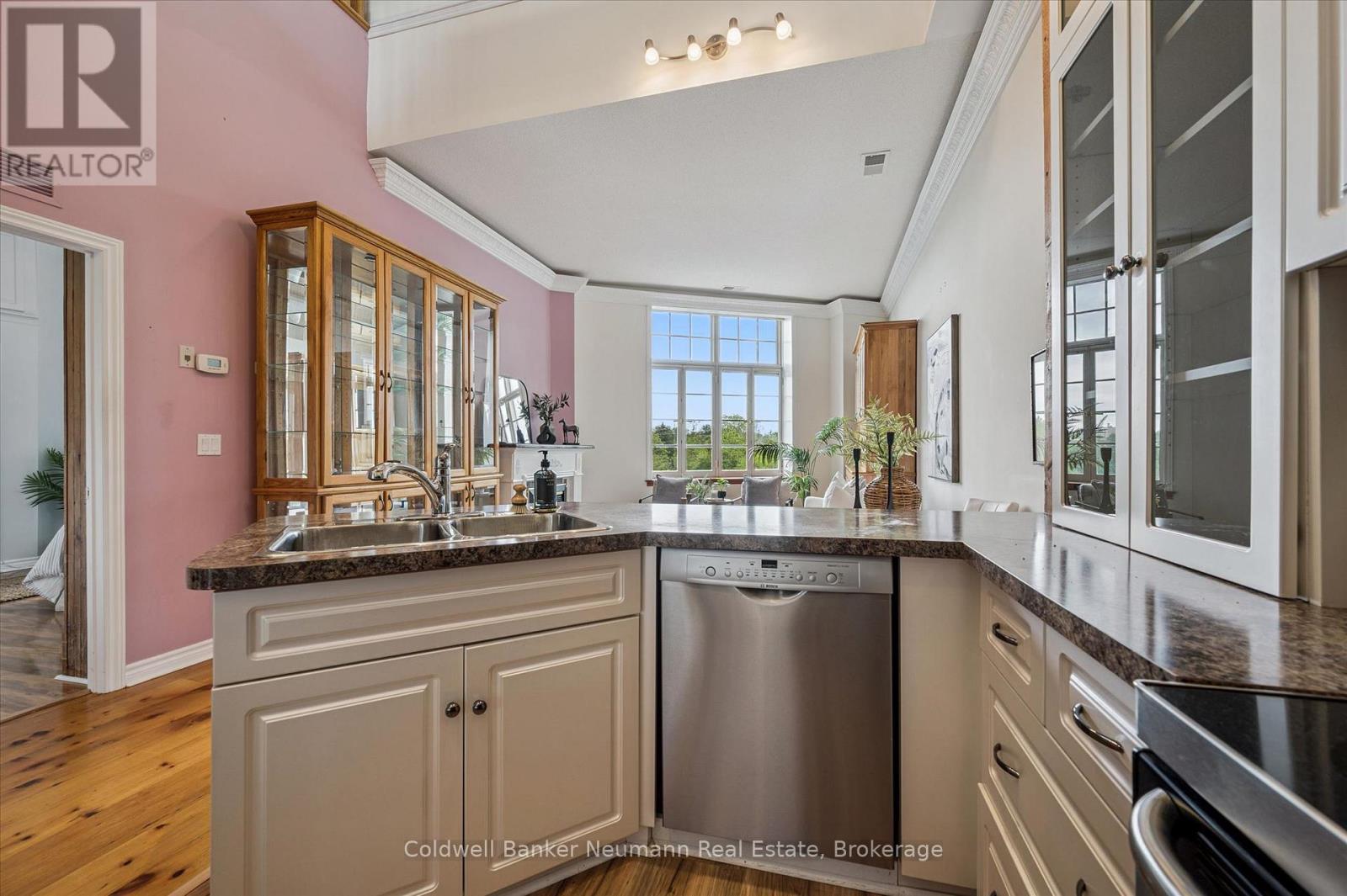 #306 478 ST ANDREW STREET E - Image 9