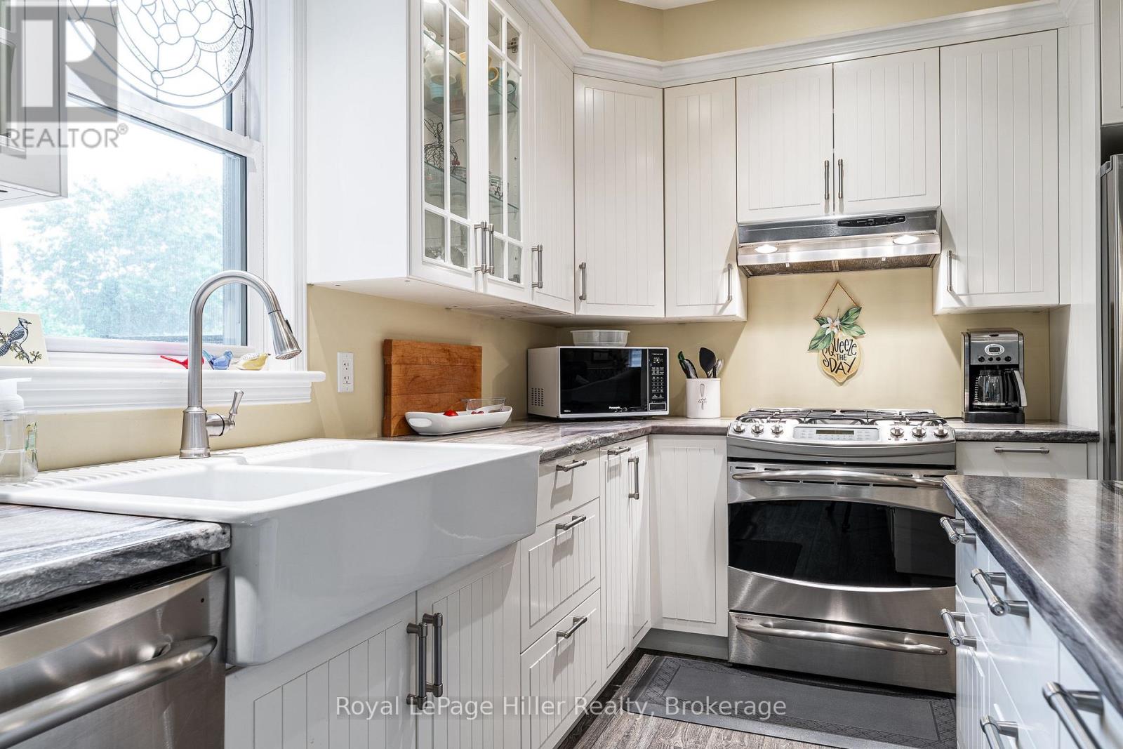 121 MILTON STREET - 22