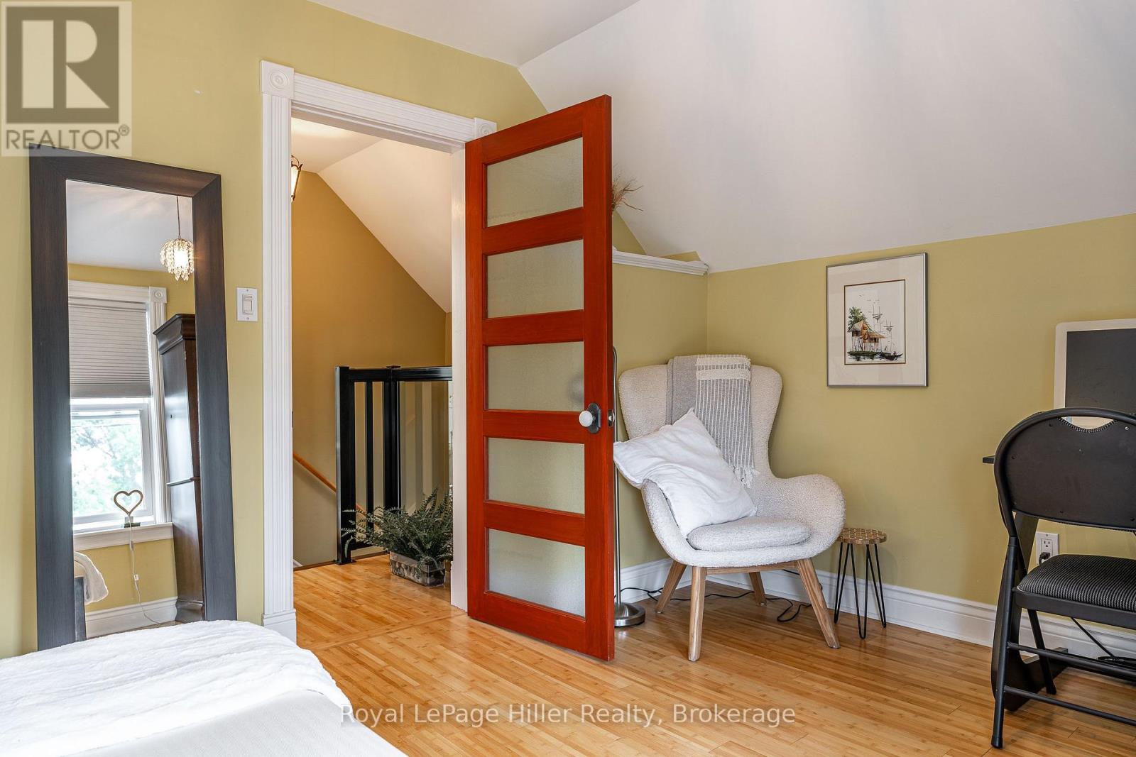 121 MILTON STREET - 33