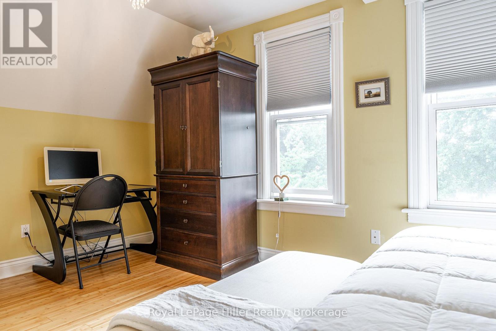121 MILTON STREET - 34