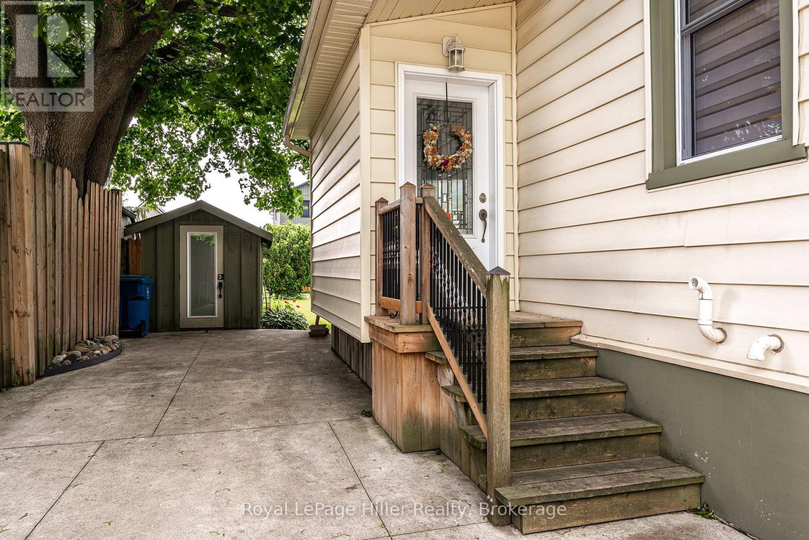 121 MILTON STREET - 40